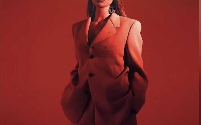 Anna Asti – Царица