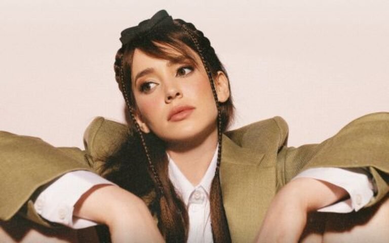 Асия – Детство